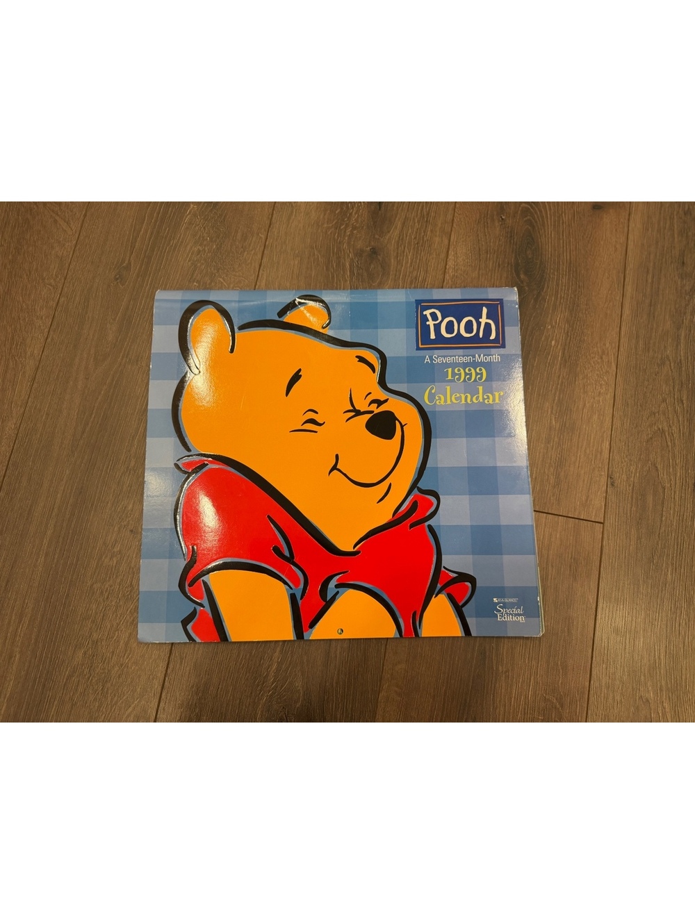 Vintage Y2K 1999 Winnie the Pooh Seventeen-Month Wall Calendar